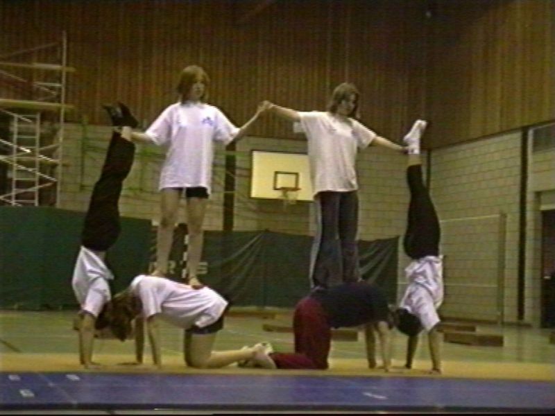 acr2005-4_1_1.jpg